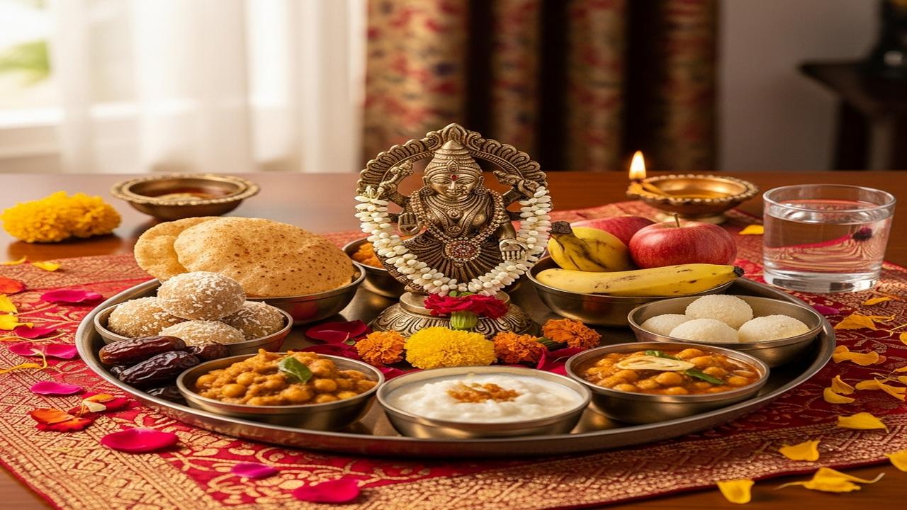 क्या आप जानते हैं नवरात्रि में कौनसे भोग किस देवी को चढ़ाते हैं?
