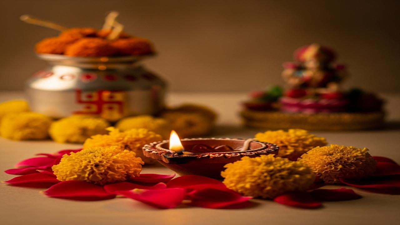 Diwali 2025: कब है दीपावली? 20 या 21 अक्टूबर, जानिए पंचांग के अनुसार सही तारीख